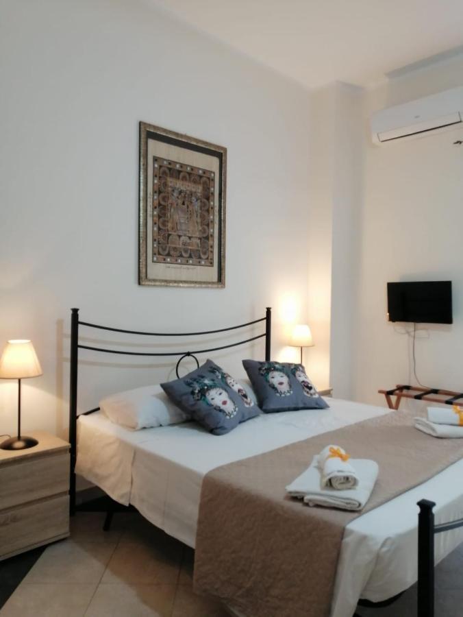 B & B Jasmine Santa Teresa Di Riva Exterior foto